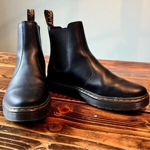 WOMEN'S DR. MARTENS DORIAN CHELSEA BOOTS women’s size 8